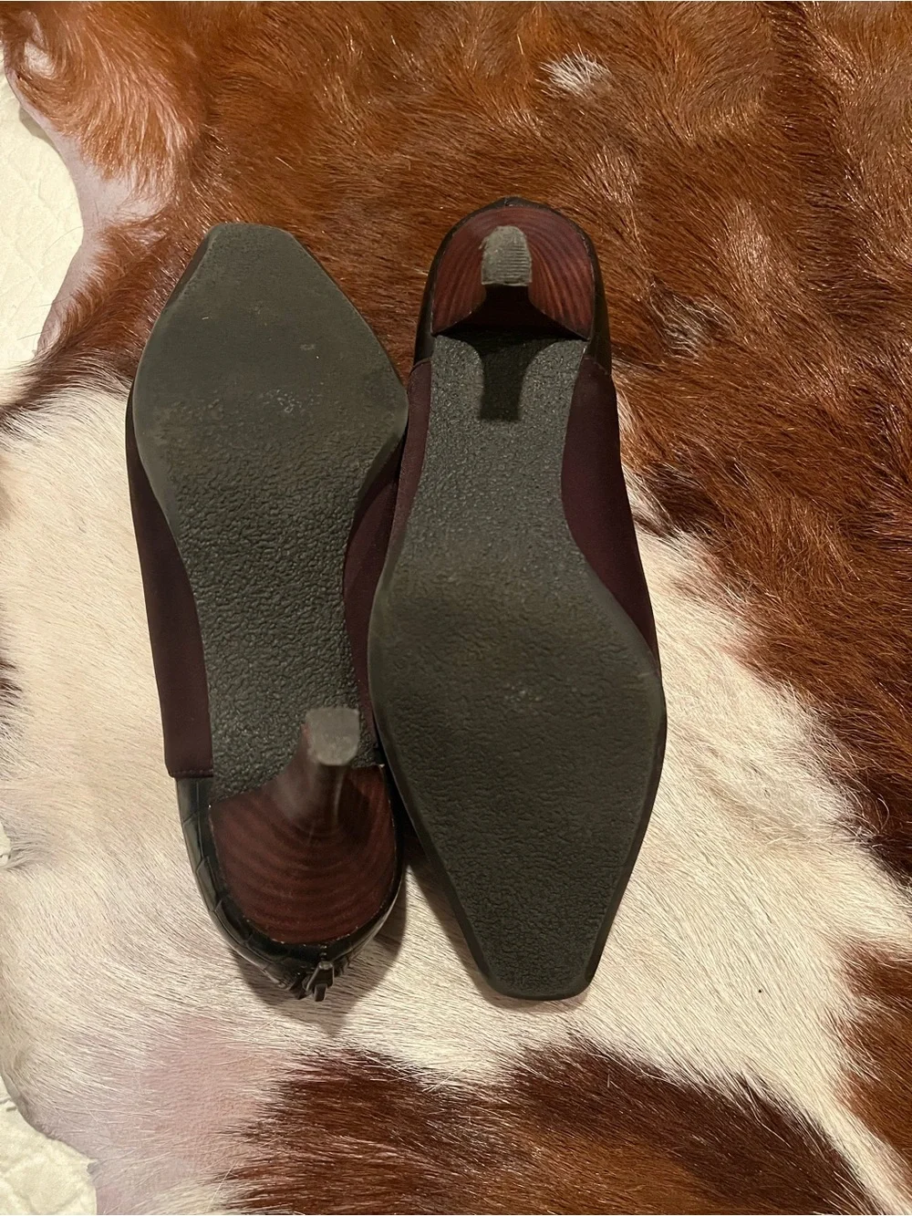 Liz Claiborne stylish pointed